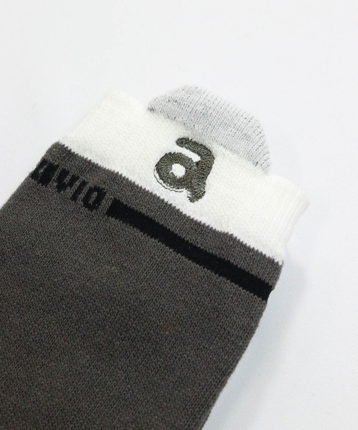 履き口ロゴ刺繍（グレー）