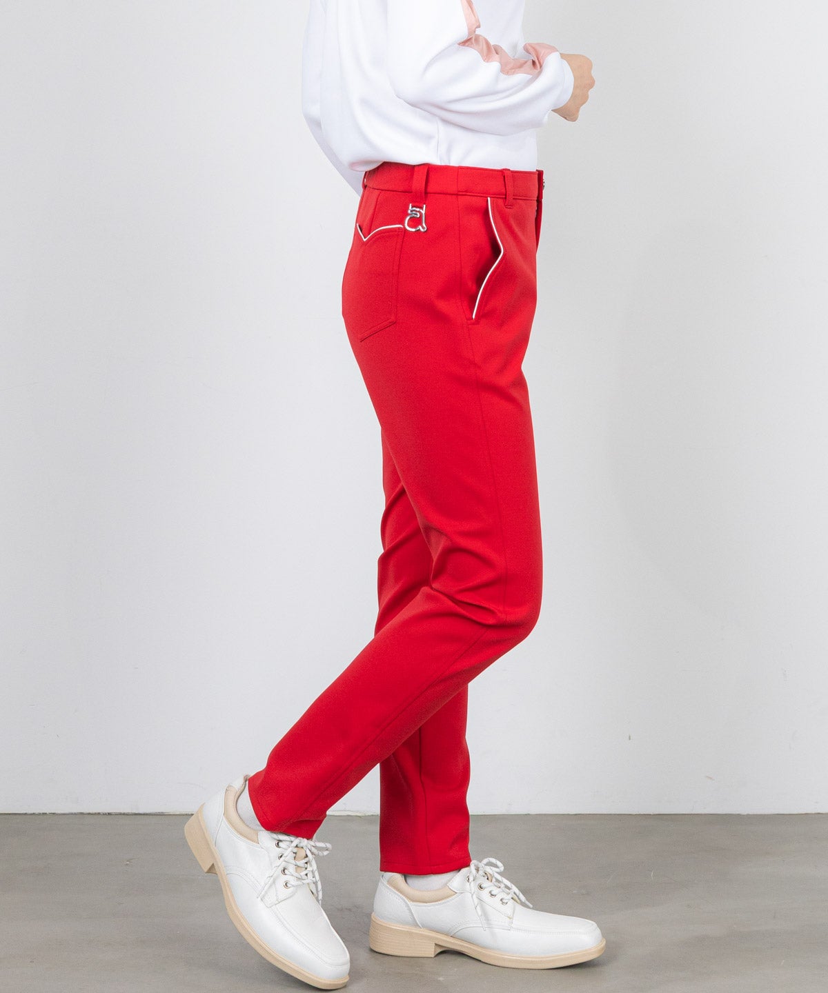 モデル着用画像（レッド）
