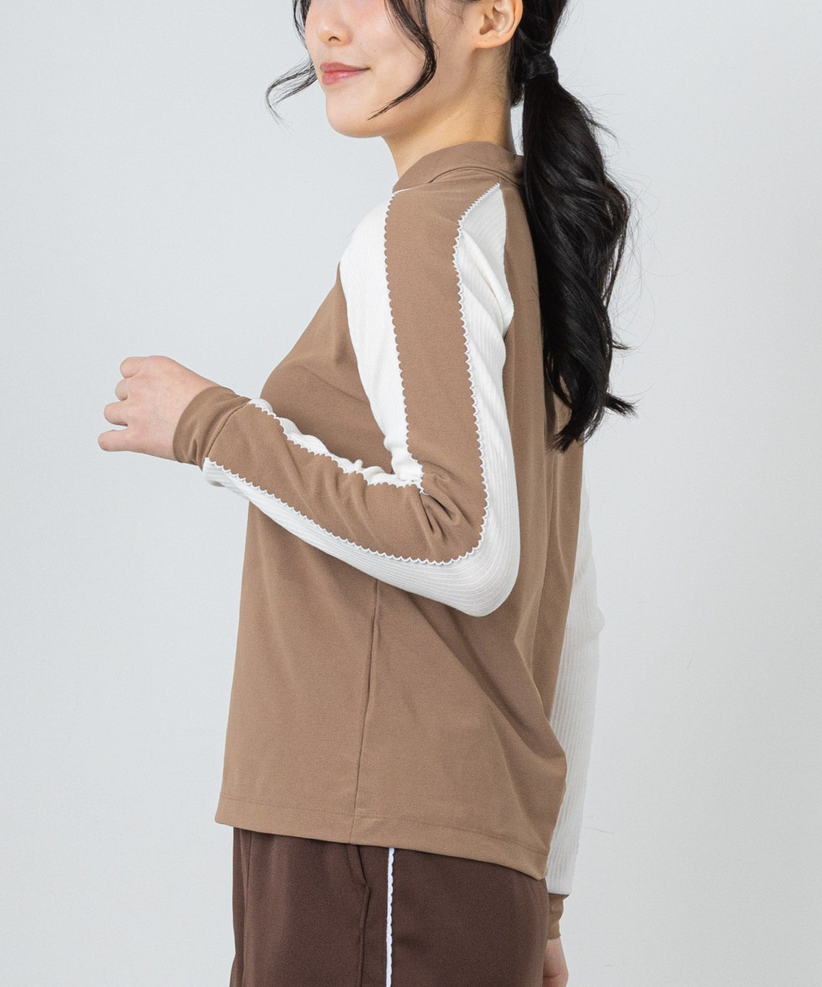 モデル着用画像（ブラウン）