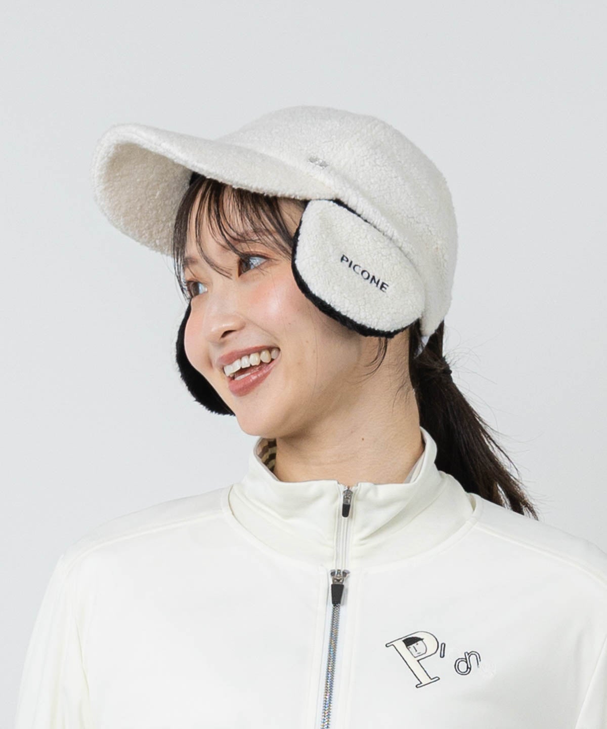 モデル着用画像（ホワイト）