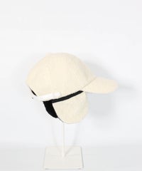 耳当て付きボアキャップ（ホワイト）右横