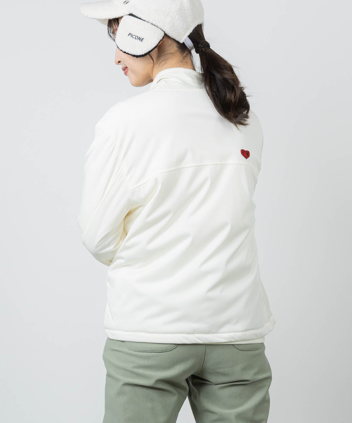 モデル着用画像(ホワイト)