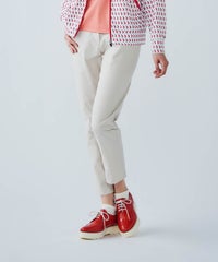 モデル着用画像（ベージュ）