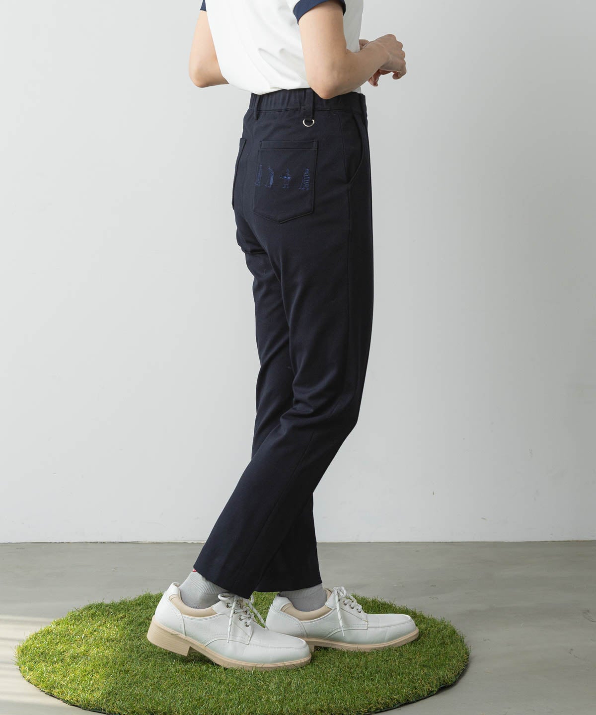 モデル着用画像(ネイビー)
