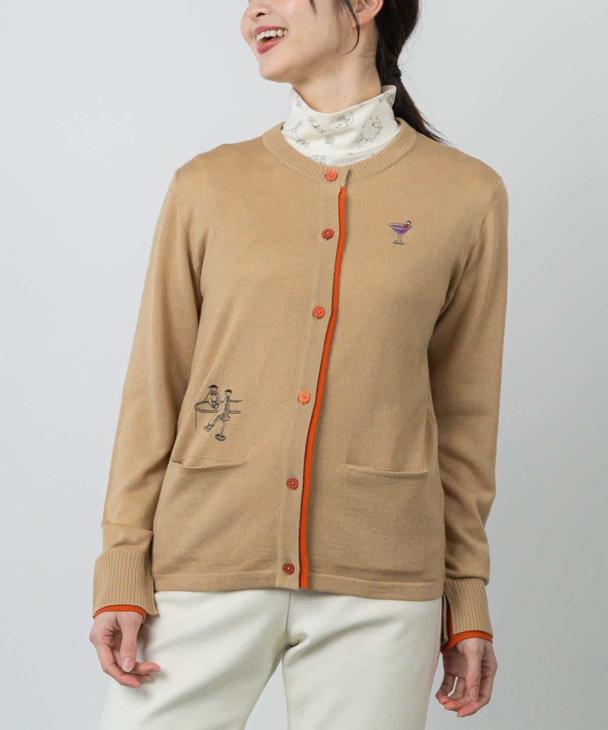 モデル着用画像（ベージュ）