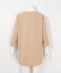 モデル着用画像(ベージュ)バック