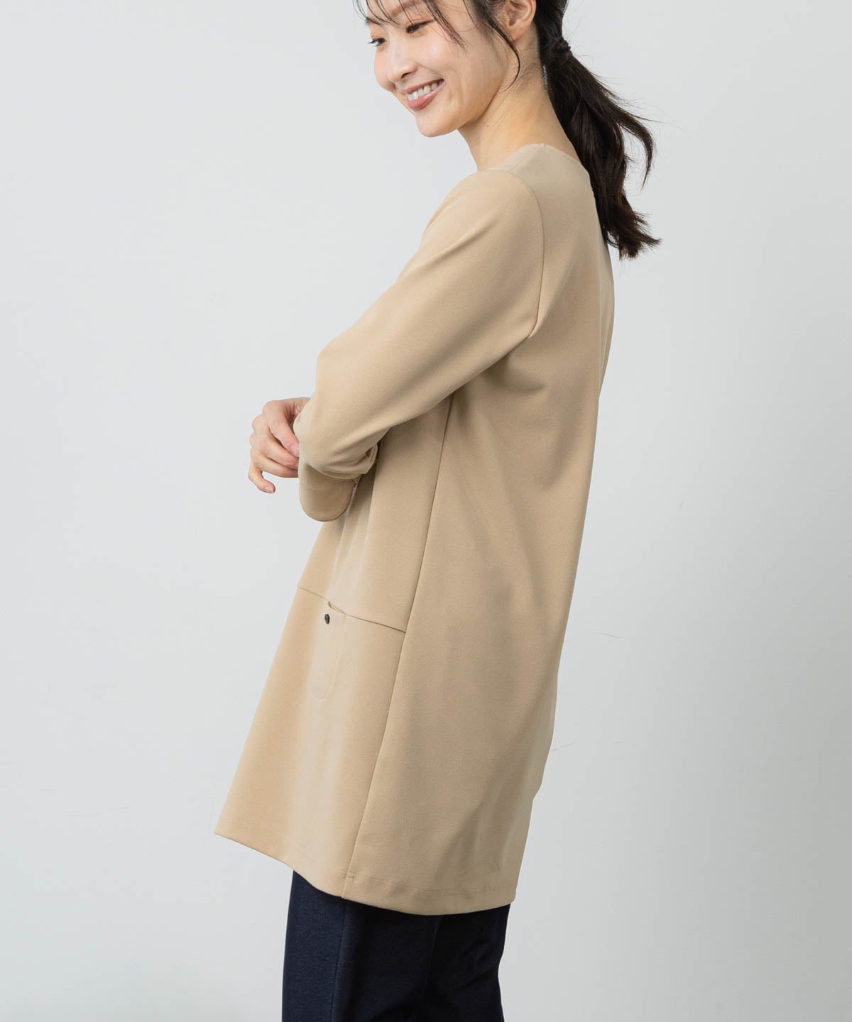 モデル着用画像(ベージュ)