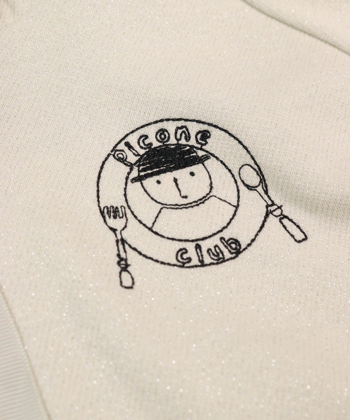 刺繍部分（ベージュ）