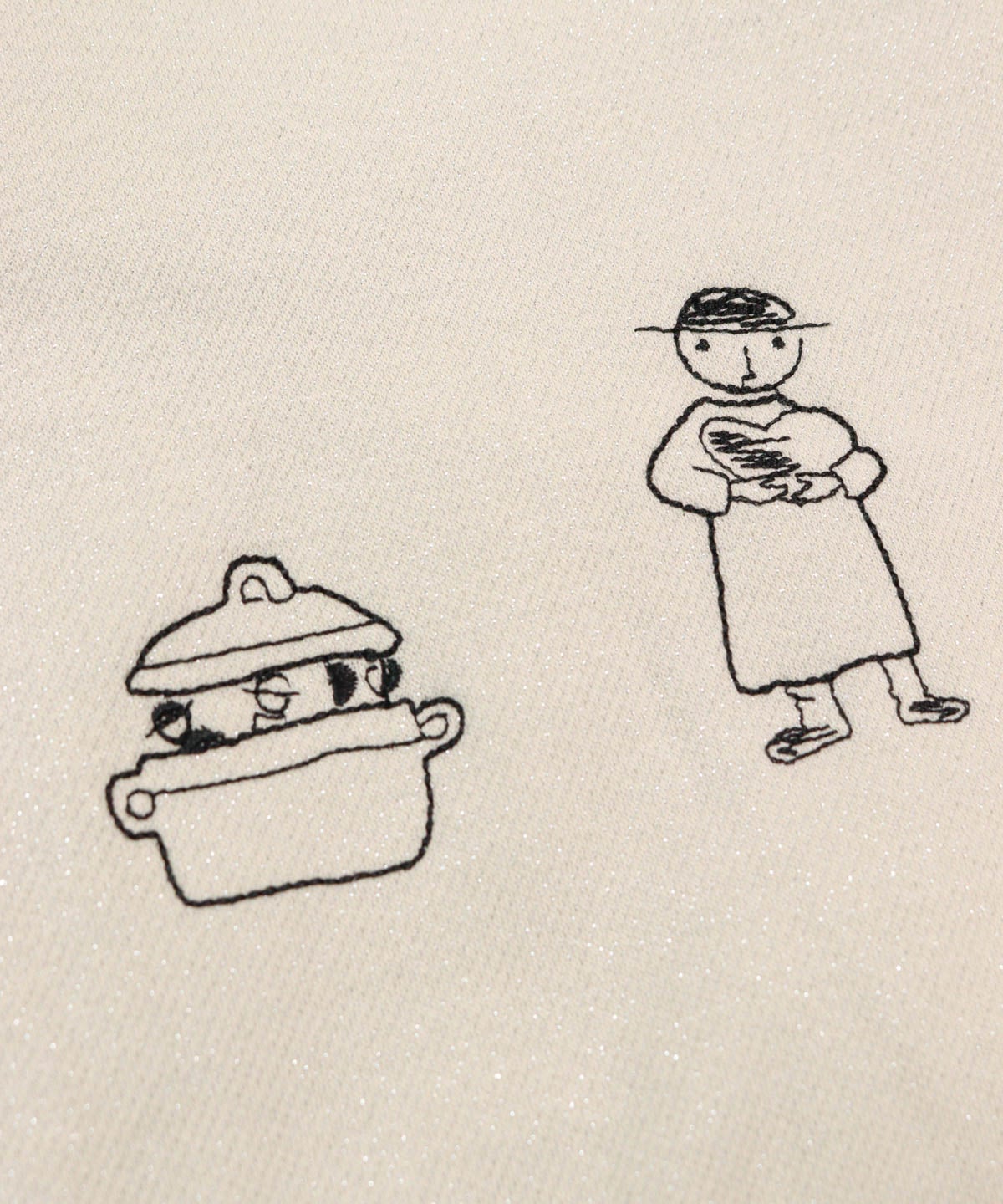 刺繍部分（ベージュ）