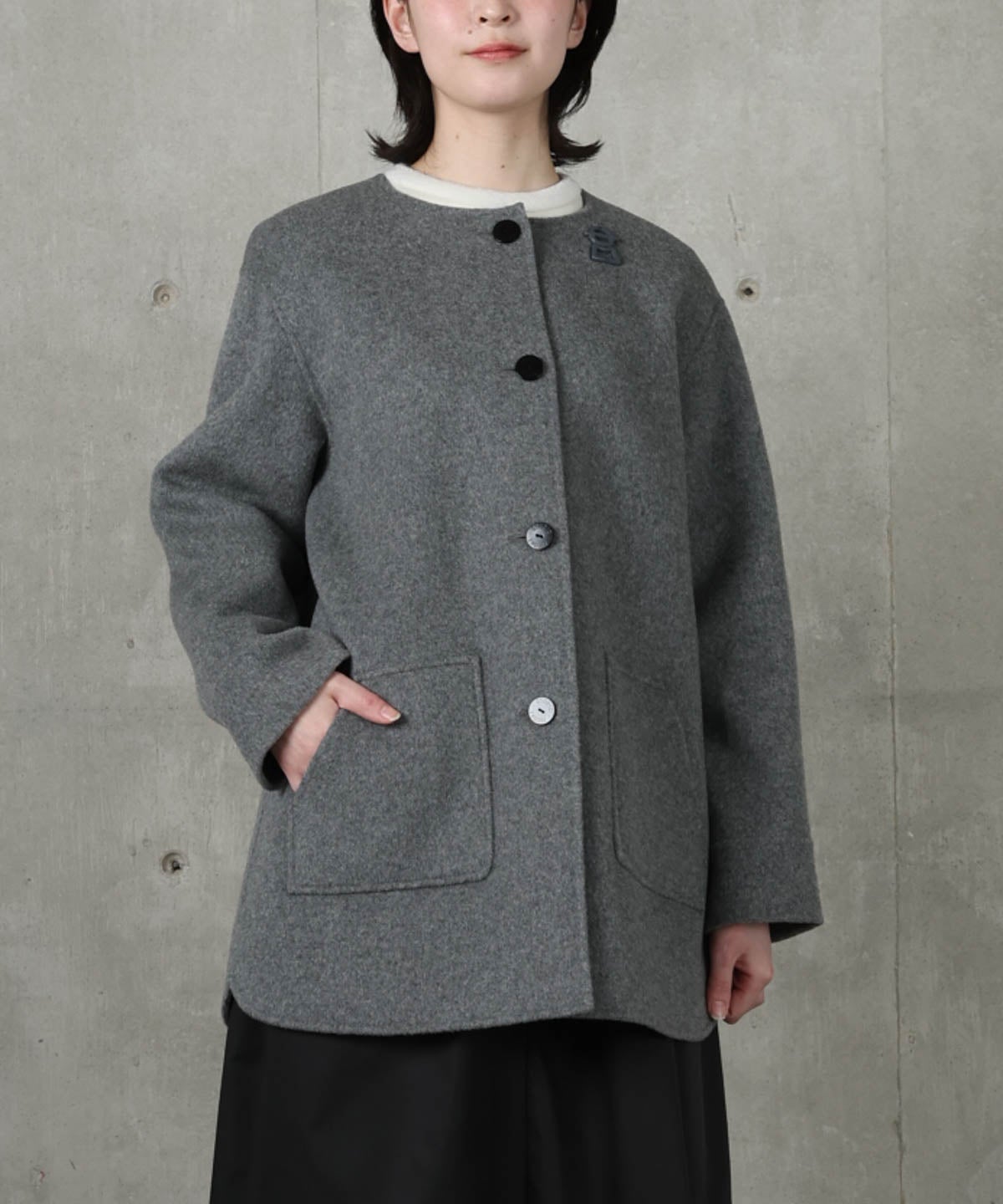 モデル着用画像（グレー)