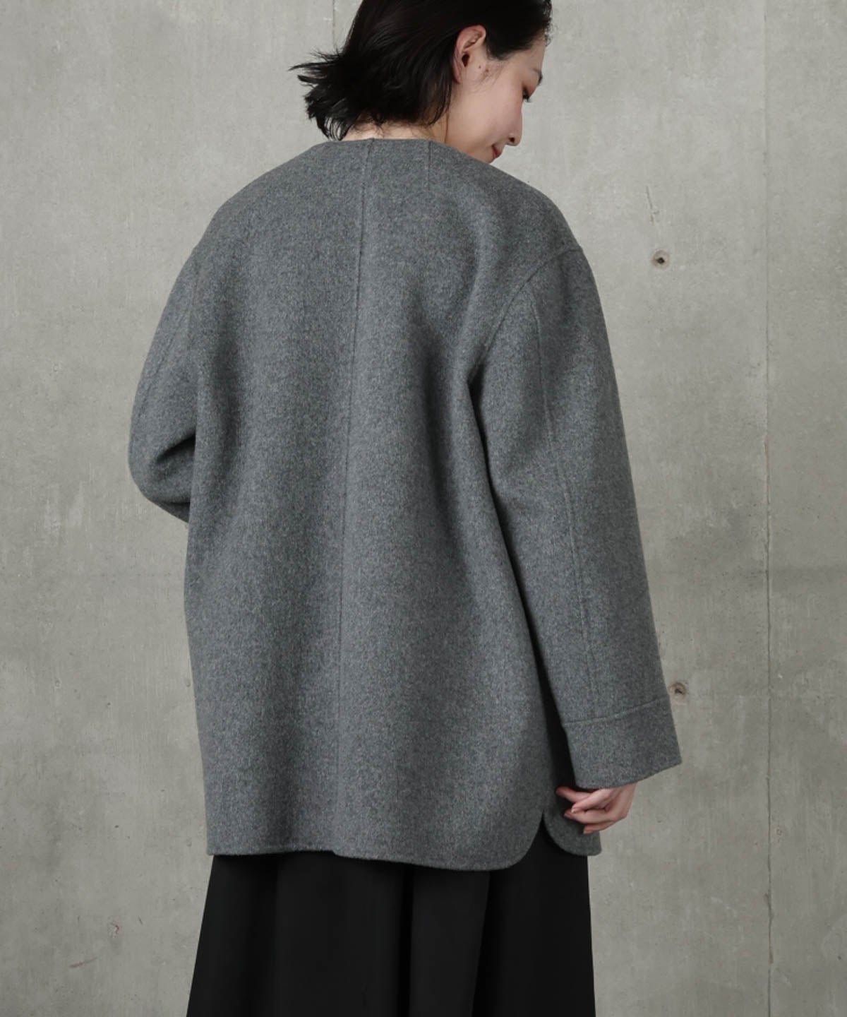 モデル着用画像（グレー)
