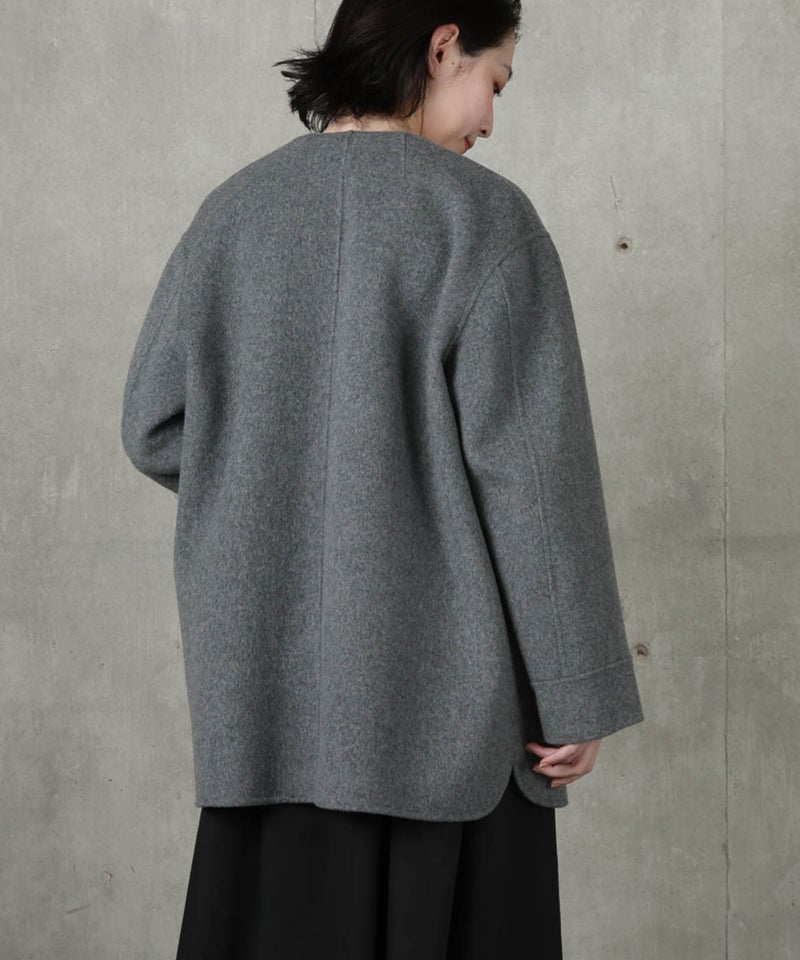 モデル着用画像（グレー)