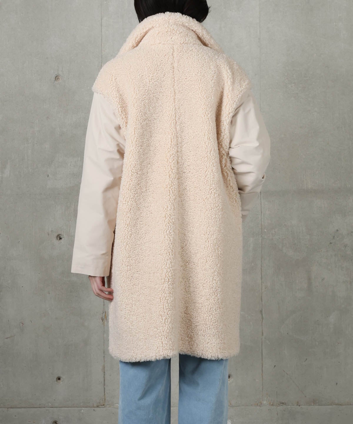 モデル着用画像(ベージュ)