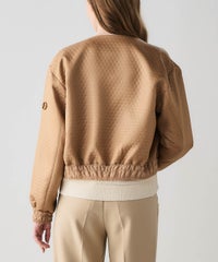 モデル着用画像(キャメル)