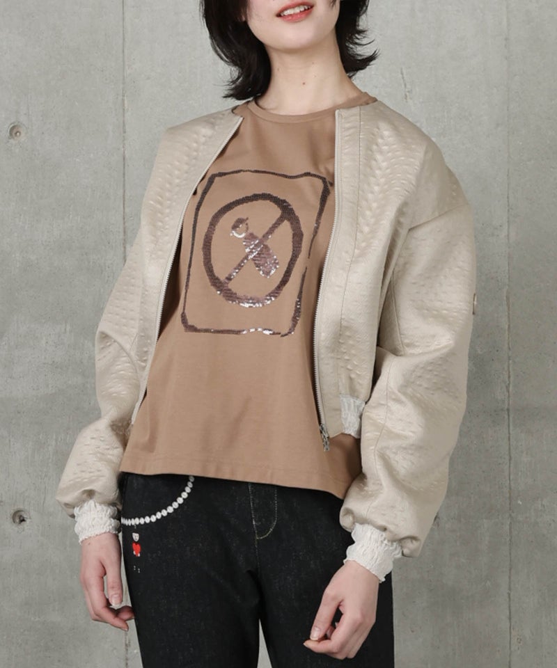 モデル着用画像（ベージュ）