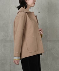 モデル着用画像（ベージュ）