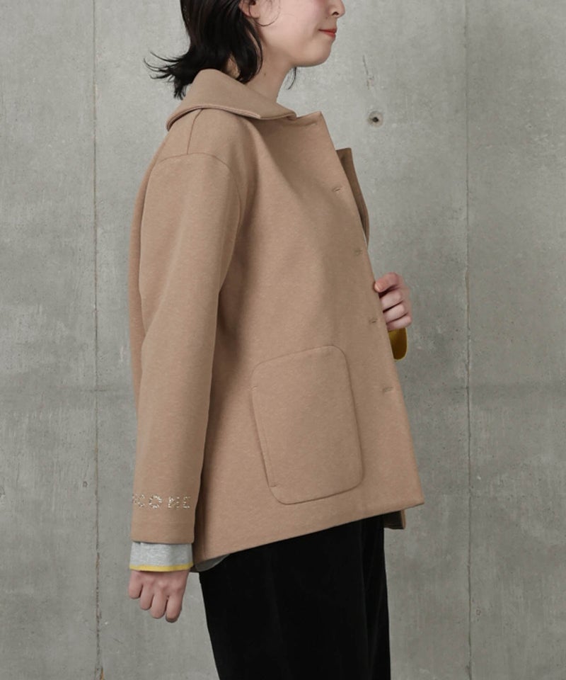 モデル着用画像（ベージュ）