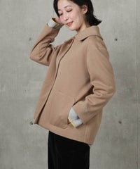モデル着用画像（ベージュ）