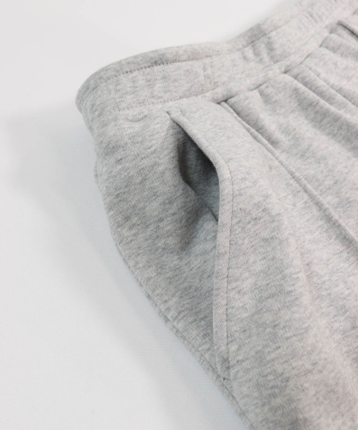 ポケット部分（ライトグレー）