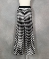千鳥ニットワイドパンツ（ブラック）後ろ