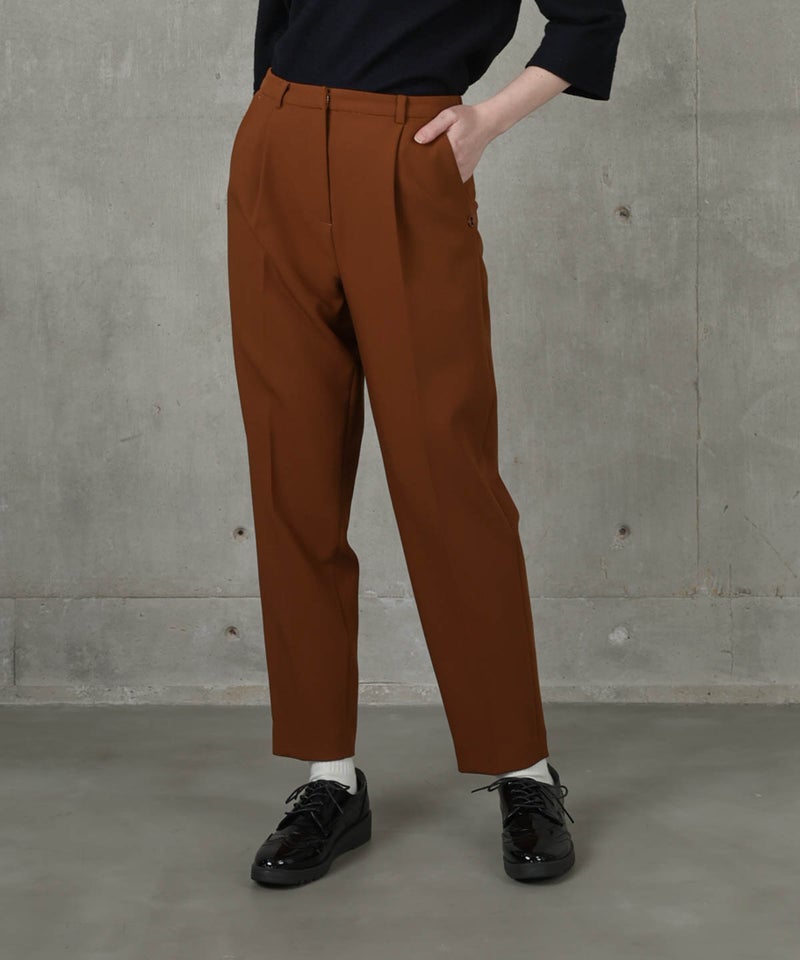 モデル着用画像（ブラウン）