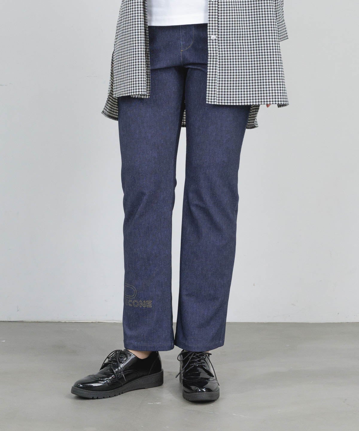 モデル着用画像(ネイビー)