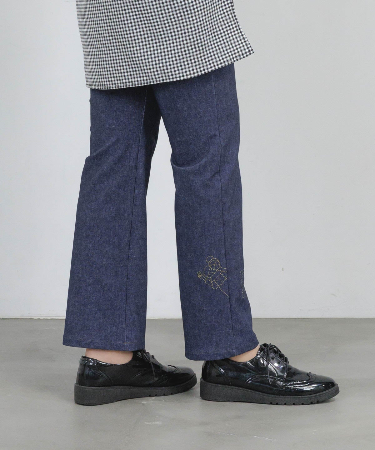 モデル着用画像(ネイビー)