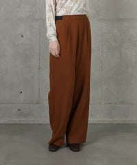 モデル着用画像（ブラウン）