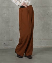 モデル着用画像（ブラウン）