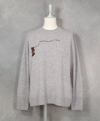 カシミヤ100%ダブルネックロゴニット（ライトグレー）フロント