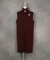 ブローチ付ロングニットベスト（ブラウン）フロント