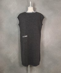 ポイント配色ニットワンピース（グレー）フロント