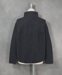 ピコモチーフホールガーメントニット（グレー）バック