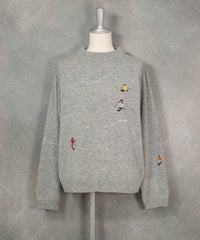 スキーピコ刺繍ニット（ライトグレー）前