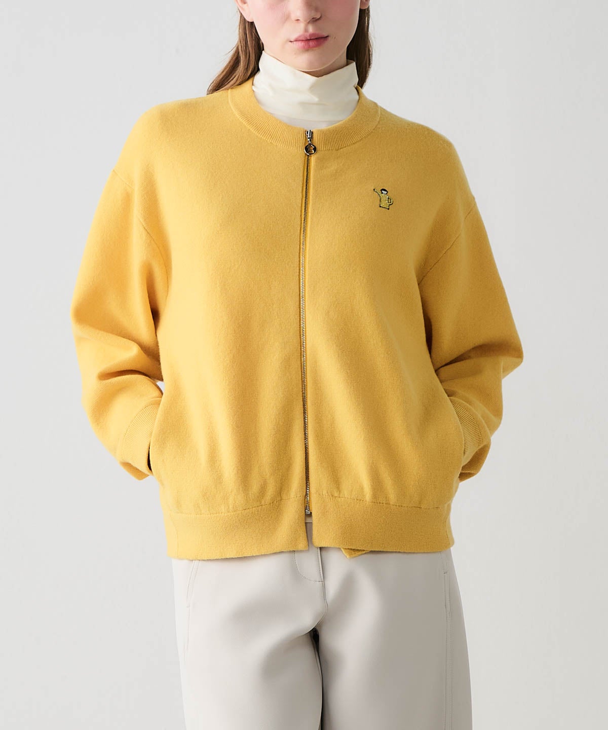 モデル着用画像(イエロー)
