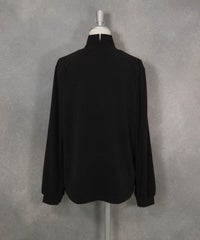 チュール刺繍発熱プルオーバー（ブラック）バック