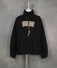 保温発熱刺繍ハイネックプルオーバー（ブラック）フロント