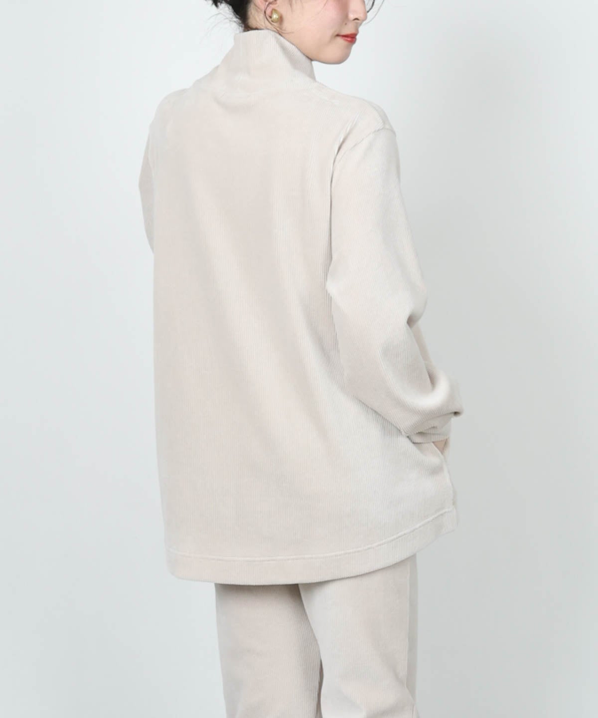 モデル着用画像(ベージュ)