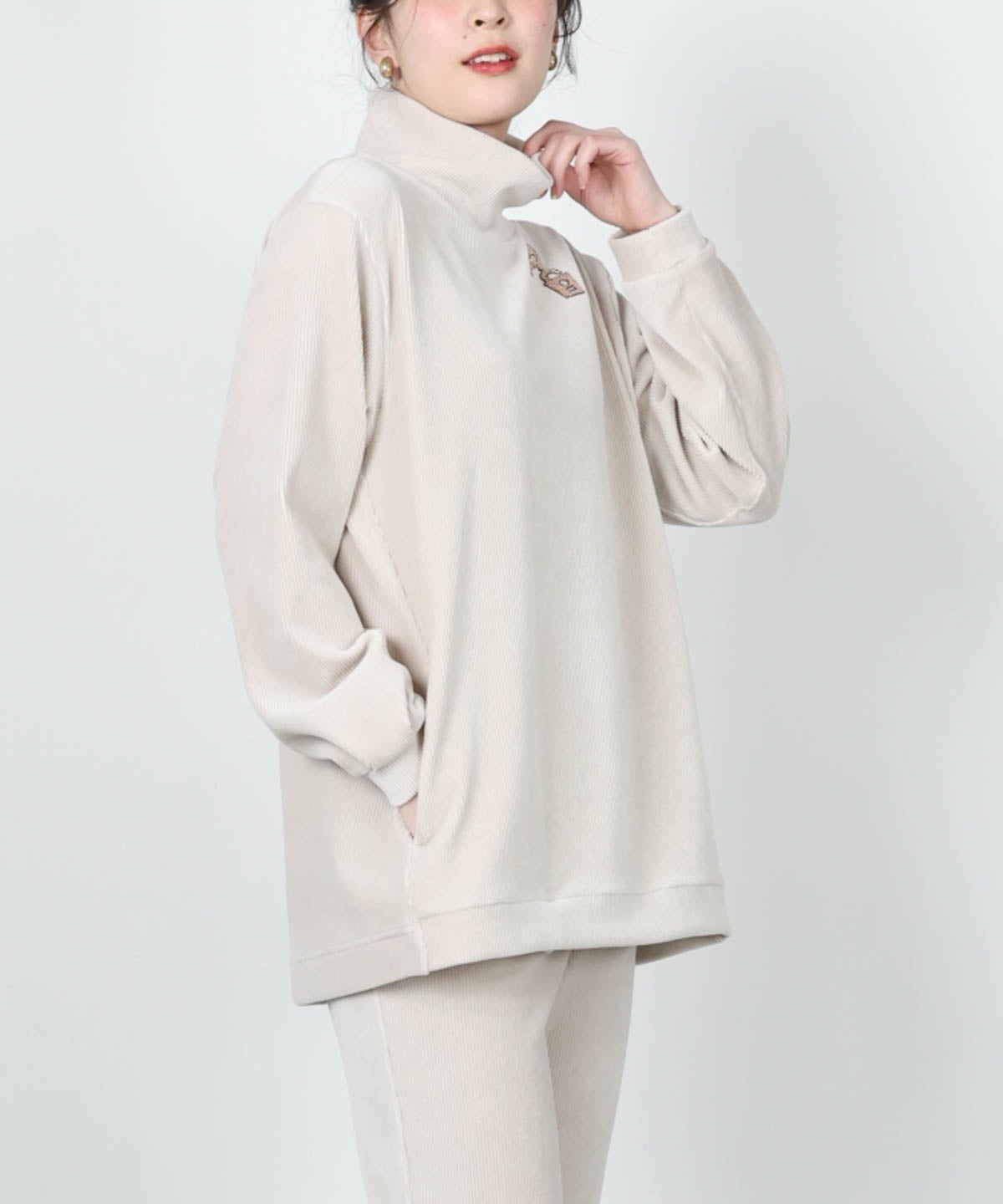 モデル着用画像(ベージュ)