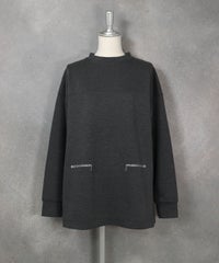  保温発熱ファスナー風プルオーバー（グレー）前