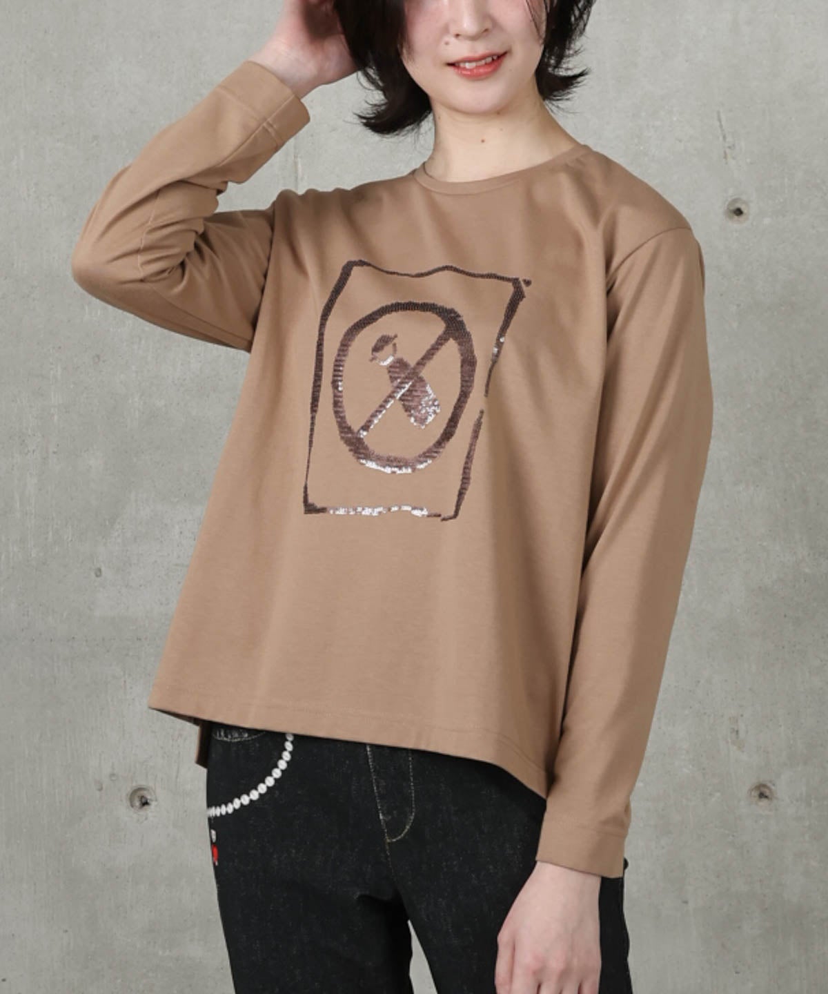 モデル着用画像（ベージュ）