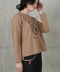 モデル着用画像（ベージュ）