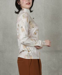 モデル着用画像（ベージュ）