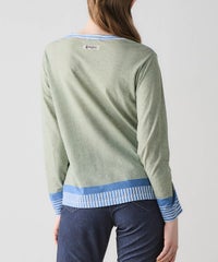 モデル着用画像（ブルー）