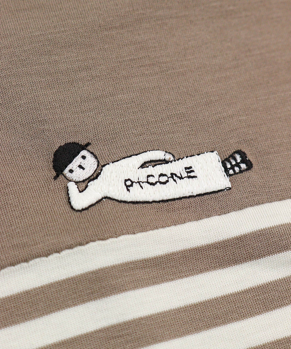 刺繍アップ（ブラウン）