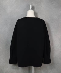 UV冷感ダンボールプルオーバー（ブラック）後ろ
