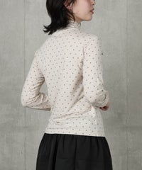 モデル着用画像（ベージュ）