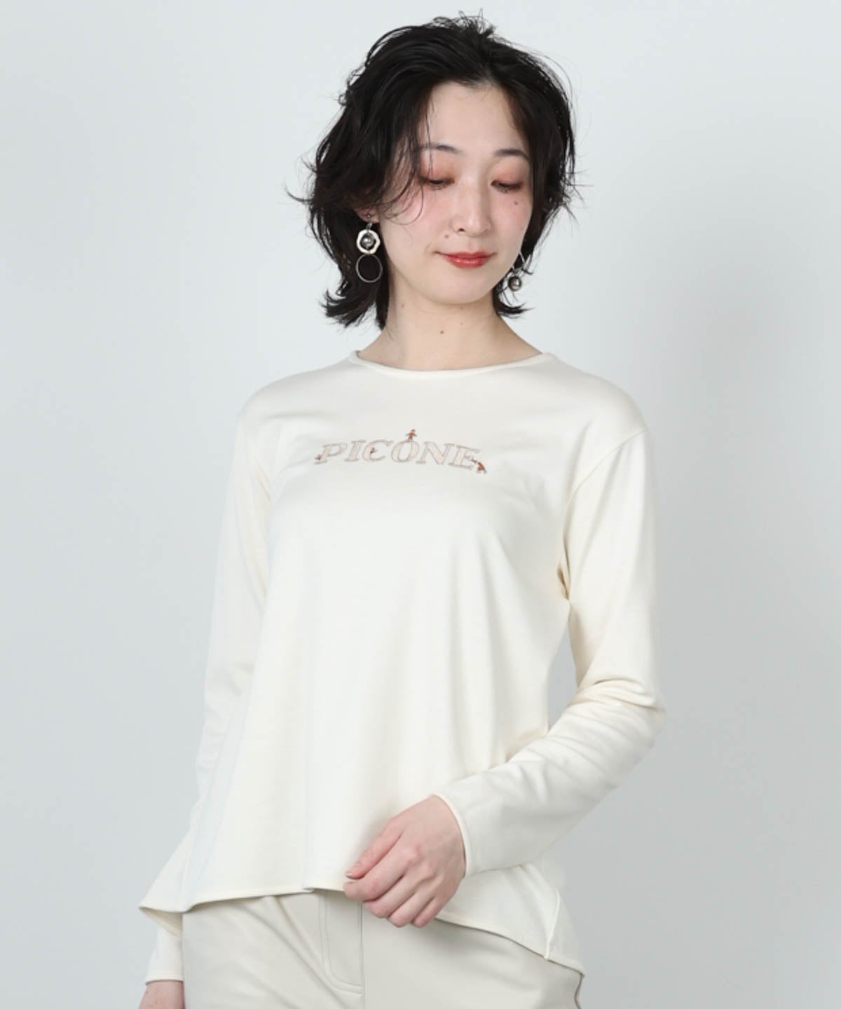 モデル着用画像(ホワイト)