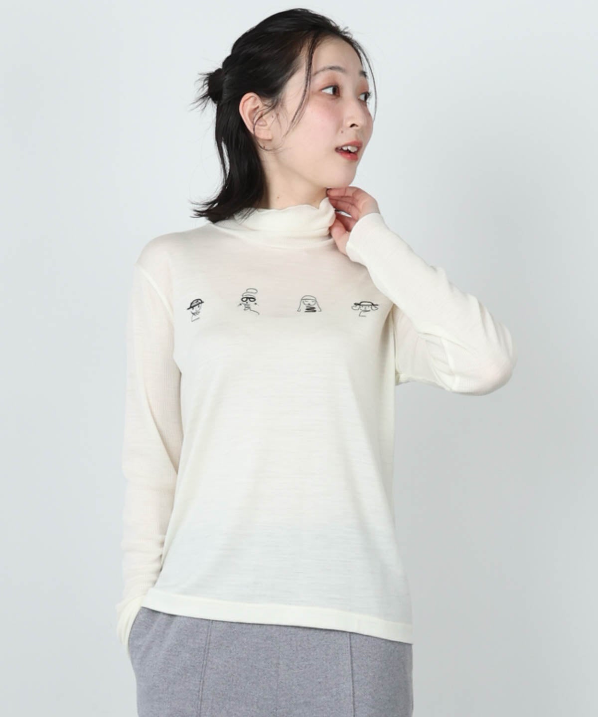 モデル着用画像(ホワイト)