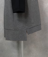 裾スリット（ブラック）